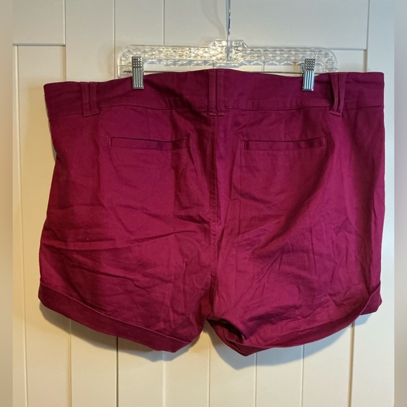 Torrid Women’s Burgundy Shorts Size 20 - Picture 4 of 4
